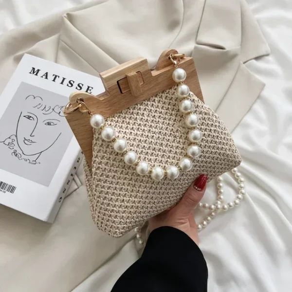 Trendy summer straw bag for women – luxury designer style with wooden top handle - Image 9