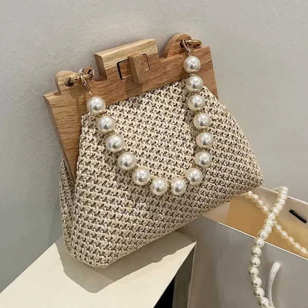Trendy summer straw bag for women – luxury designer style with wooden top handle - Image 2