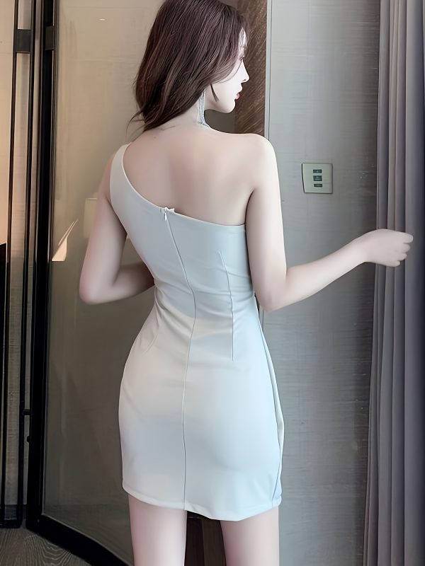 Đầm mini một vai thanh lịch, thiết kế chi tiết lưới, chất liệu polyester, dáng ngắn, khóa kéo, vạt chéo, ôm body, không kèm thắt lưng - Image 5